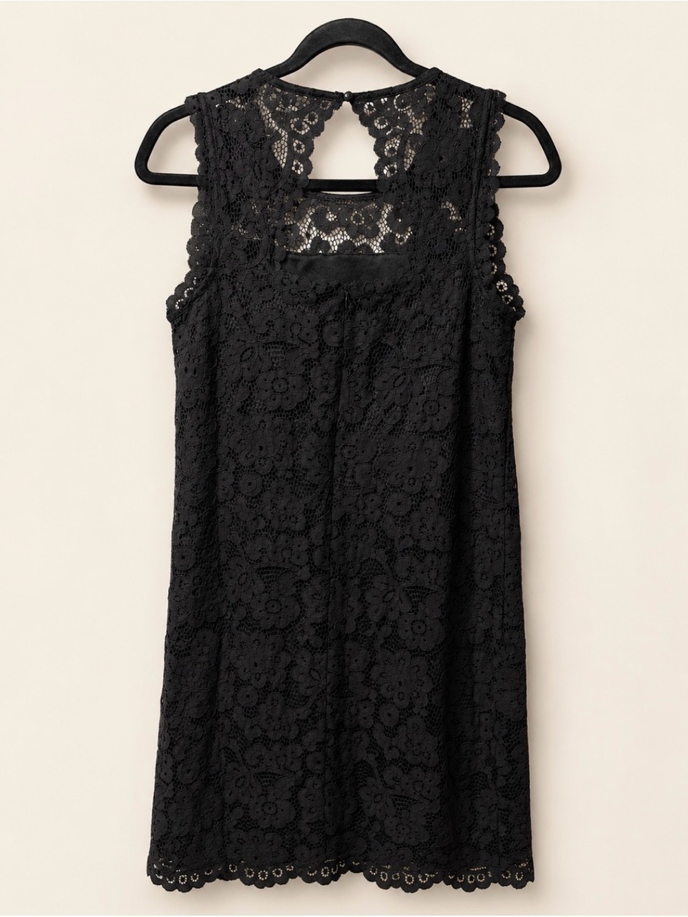 Black Floral Lace Sleeveless Shift Dress – Elegant Sheer Detail